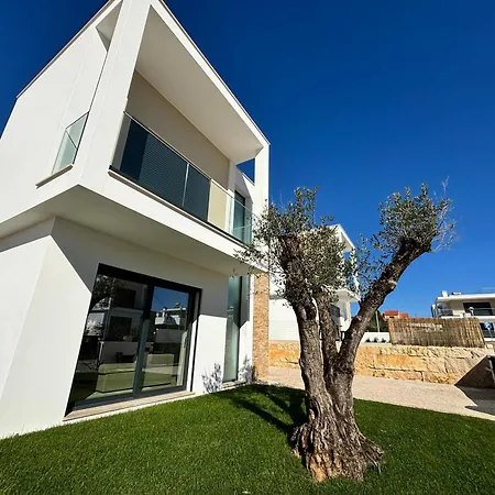 Casa Da Lagoa - By Sch * Foz do Arelho