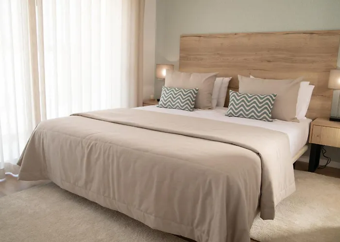 Casa Da Lagoa - By Sch Villa