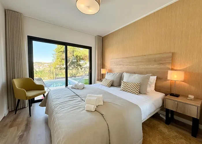 Casa Da Lagoa - By Sch Villa *