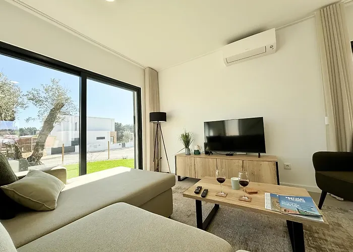 Casa Da Lagoa - By Sch *