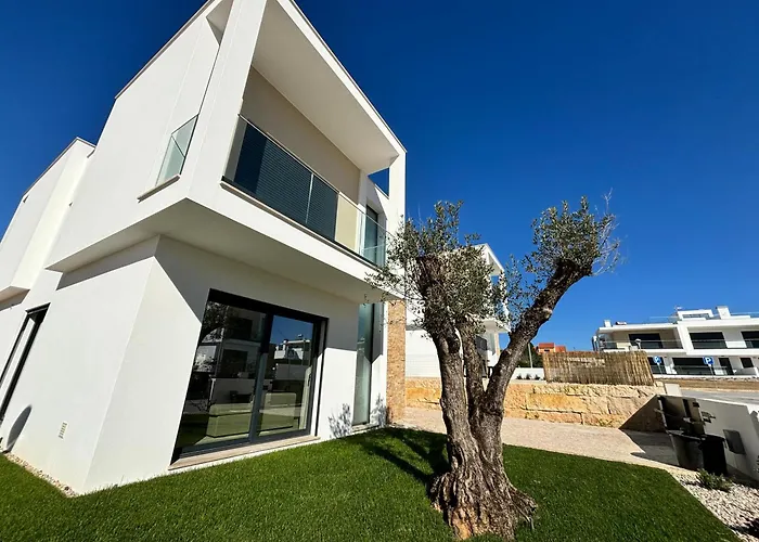 Casa Da Lagoa - By Sch * Foz do Arelho